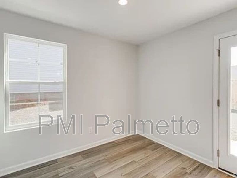 Columbia House: 3022 Harborview Drive