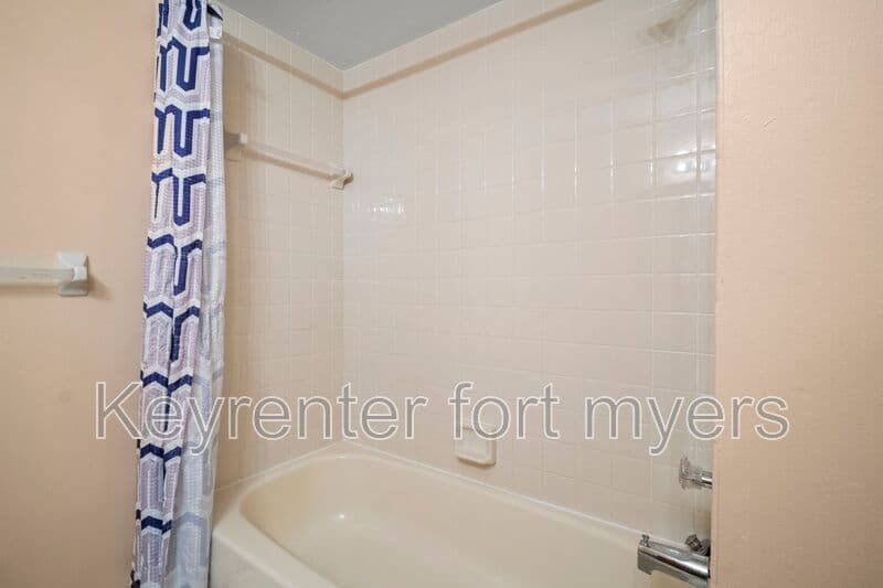 Cape Coral House: 4406 Santa Barbara Blvd