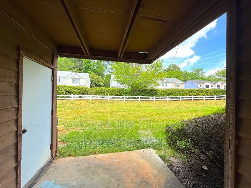 Charlotte Condo: 1831 J Julian