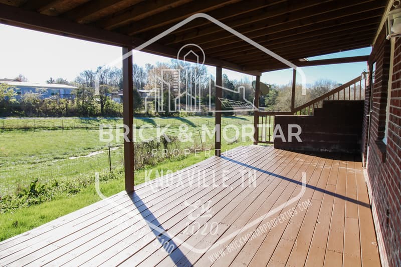 Maryville House: 1731 Lively Road