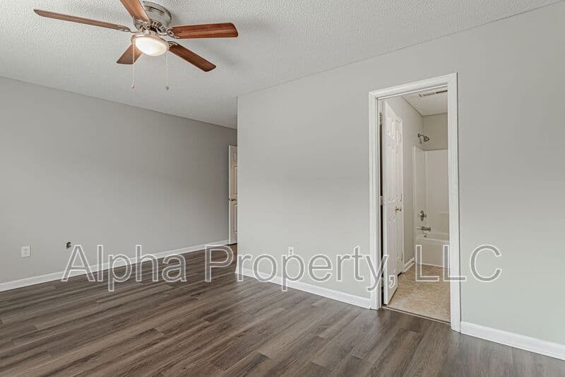 Greer House: 105 Brushy Hollow Ln