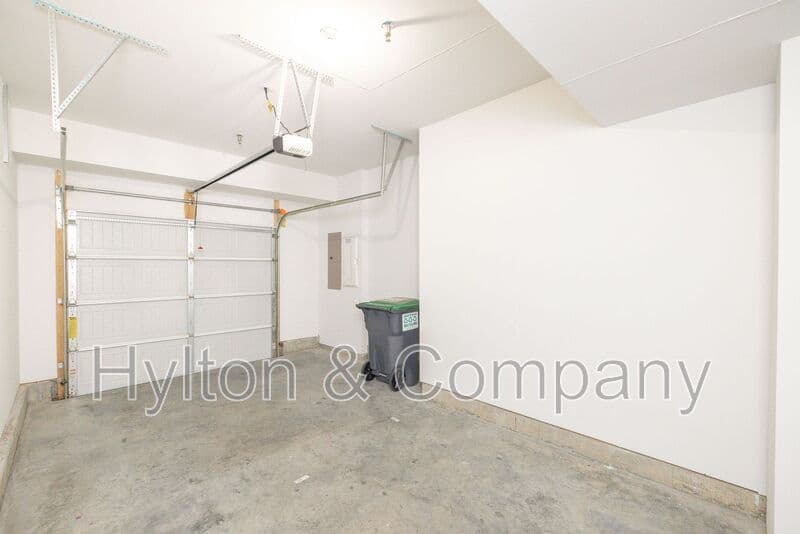 Richmond Townhome: 5920 Whitehurst Ln