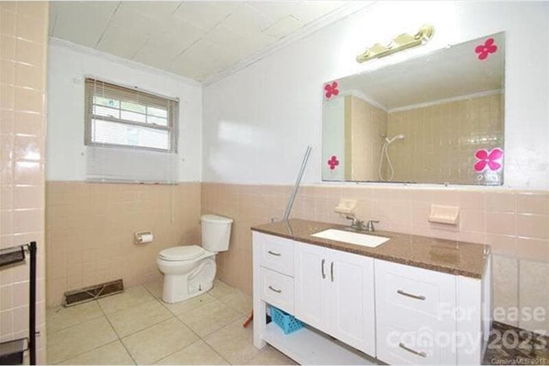 Concord Condo: 49 Fenix Dr SW