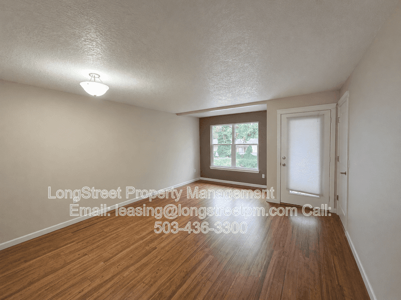 Portland House: 20 SE 172nd Ave