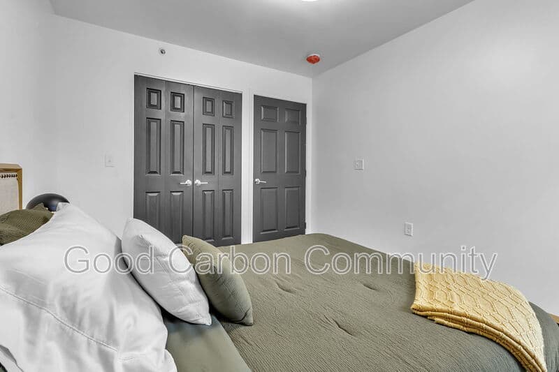 Derby Condo: 7008 Erie Rd.