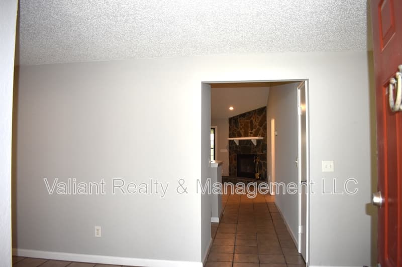Jacksonville House: 6555 Diamond Leaf South