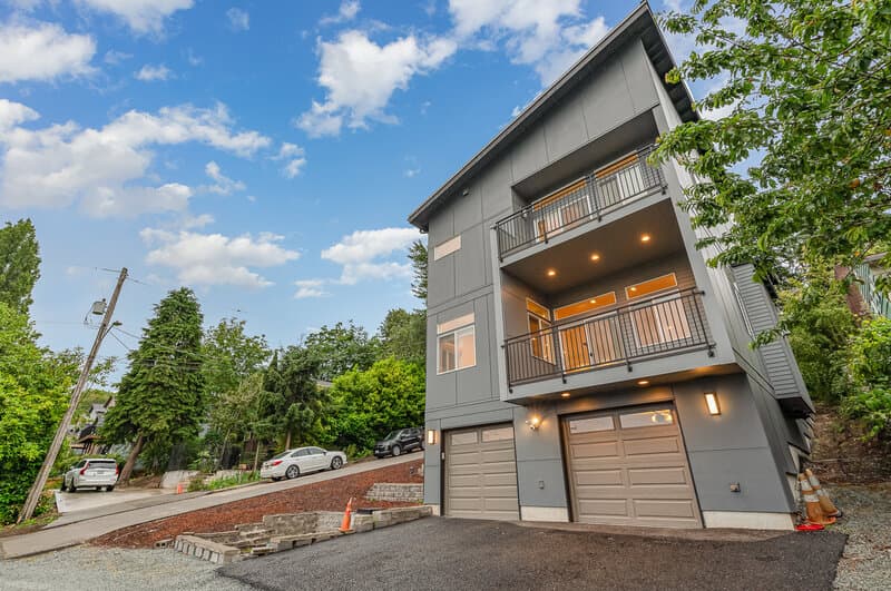 Seattle House: 5426 31st Ave S