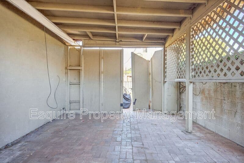 VENTURA Condo: 1218 N. OLIVE ST