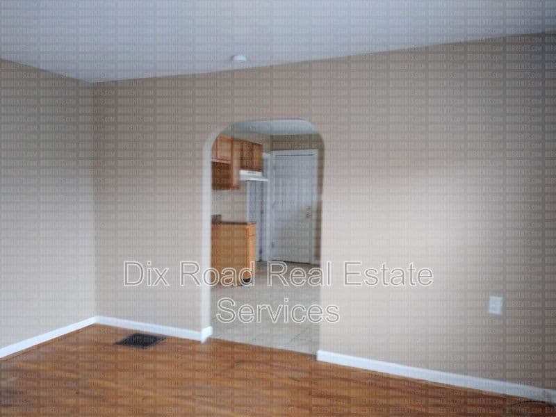 Hamilton House: 1404 Western Avenue