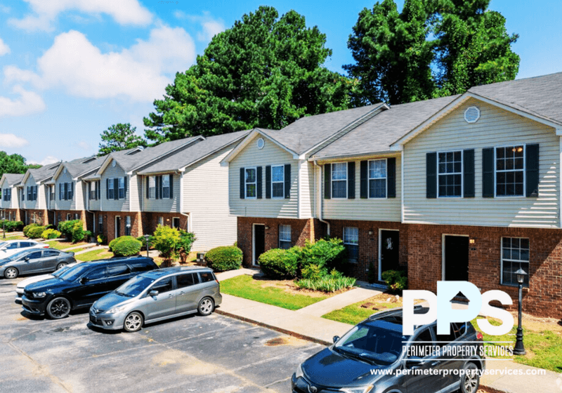 Dallas House: 350 WI Pkwy