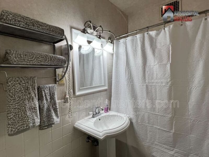 Milwaukee Condo: 1028 E Juneau Ave.