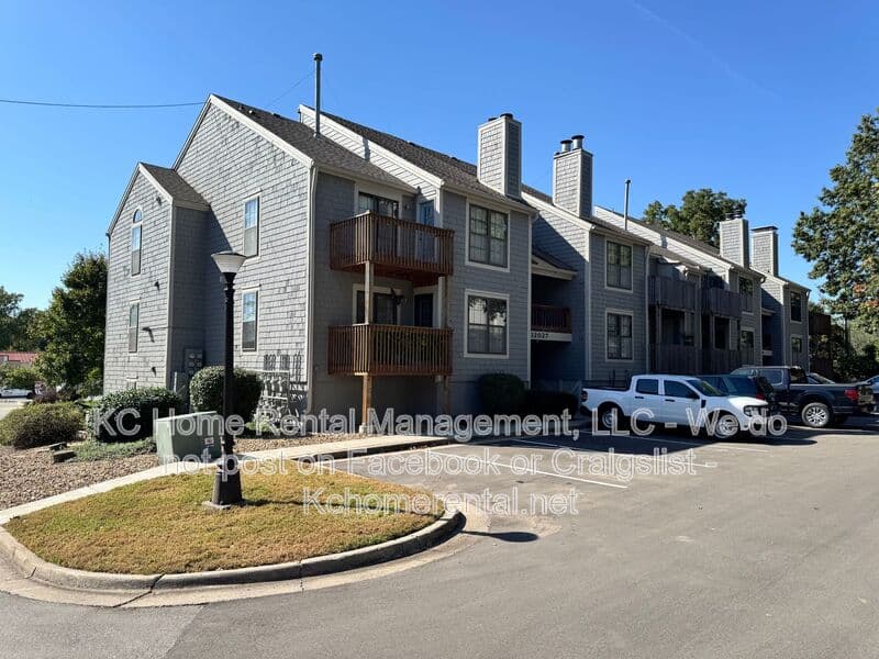 Shawnee House: 12027 W 58th Pl