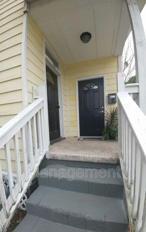 Savannah Condo: 768-B East Waldburg Street