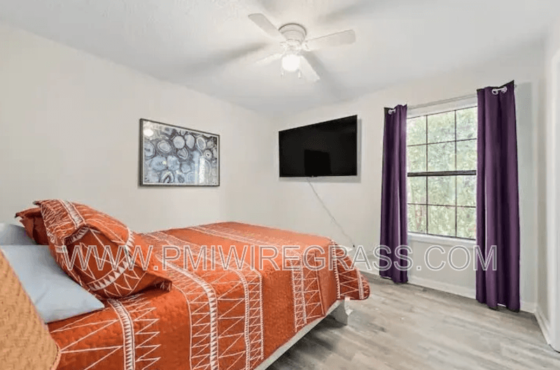 Enterprise House: 107 Stoneridge Rd