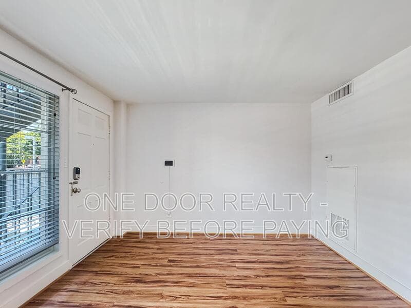 Williamsburg Condo: 732 Scotland Street