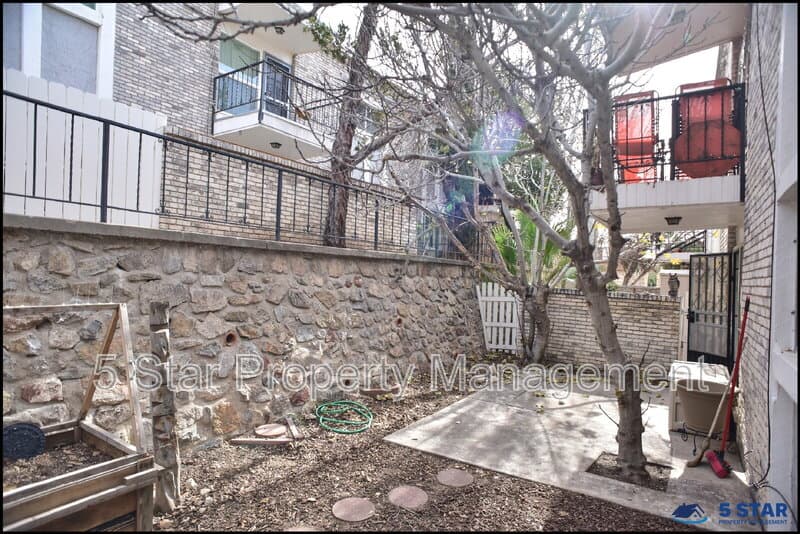 El Paso Condo: 6700 Escondido Drive