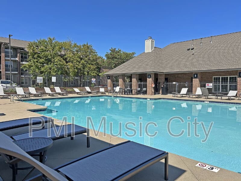 Nashville Condo: 2310 Elliott Ave Apt 612