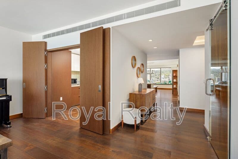 Honolulu Condo: 1555 Kapiolani Blvd