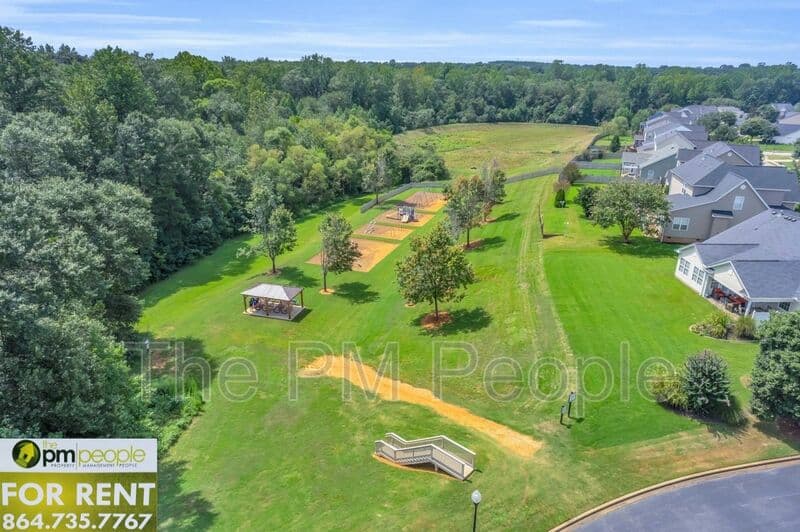 Simpsonville House: 39 Pfeiffer Ct.