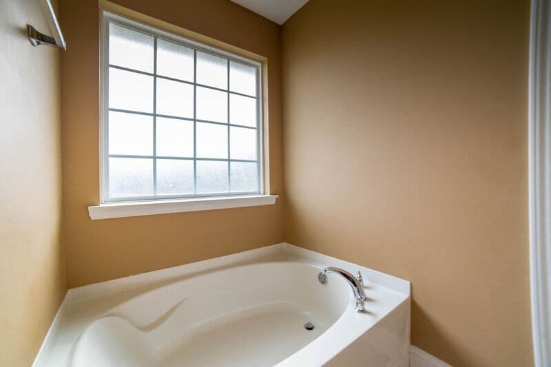 Hinesville House: 211 Augusta Way