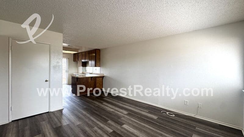 Apple Valley House: 13191 Kiowa Rd