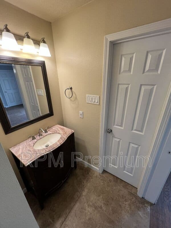 Baton Rouge House: 7516 Vice President Dr.