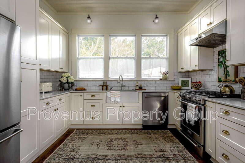 Pensacola House: 904 North 16th Avenue