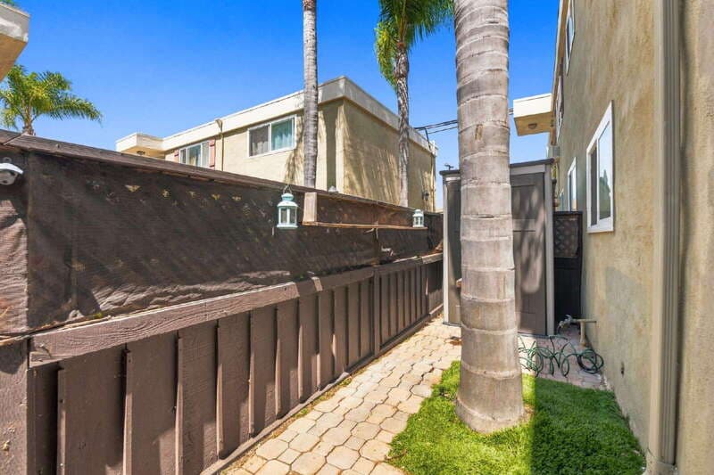 San Diego Condo: 6750 Beadnell Way