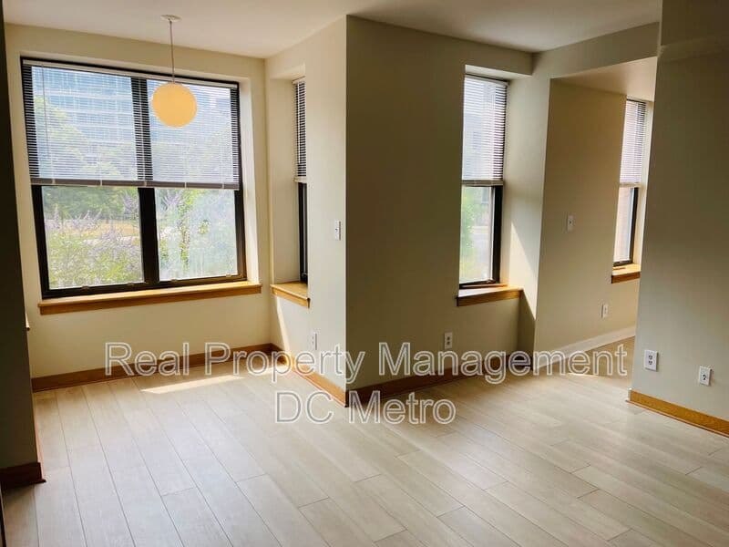 Washington Condo: 3 Washington Circle NW