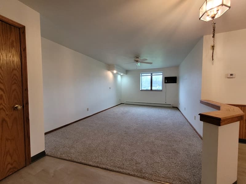 Seymour Condo: 220 Robbins Street - 5