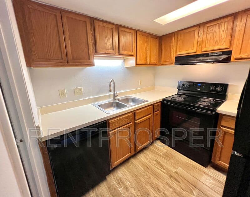 Orlando Townhome: 4267 S. Semoran Blvd