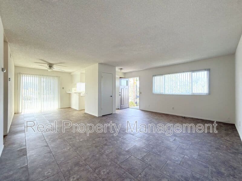 Vista Condo: 259 Alestar Street