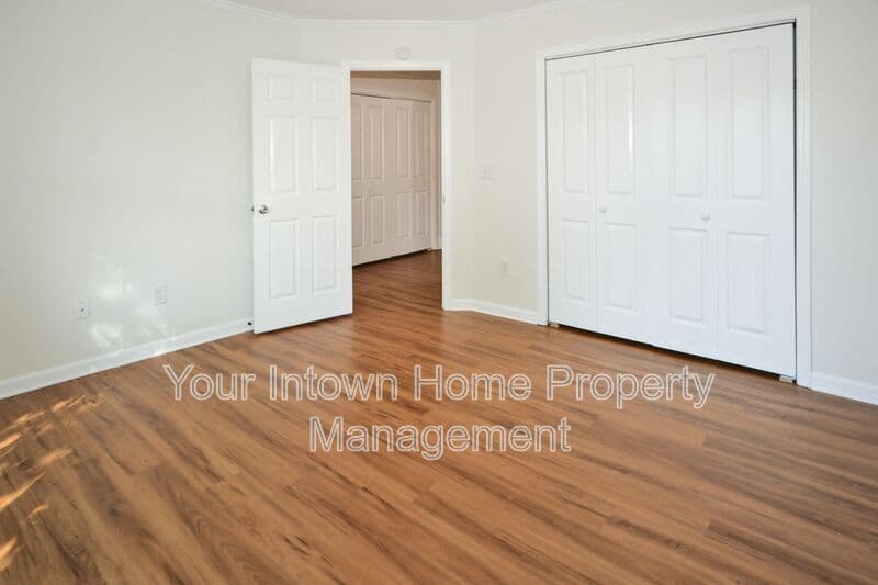 Atlanta House: 69 Haygood Ave SE