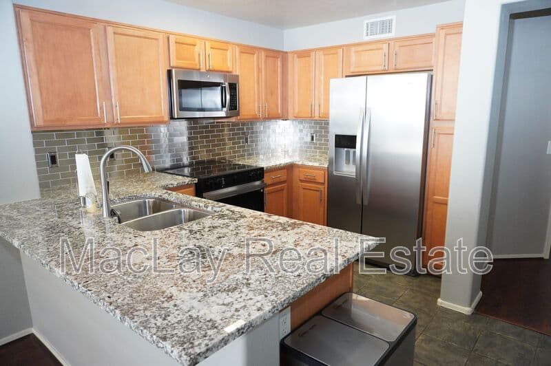 Mesa Townhome: 9233 E Neville ave