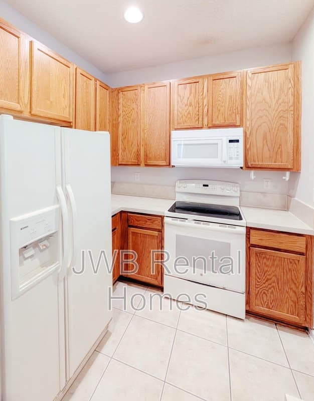 Jacksonville Condo: 12301 Kernan Forest Blvd #107