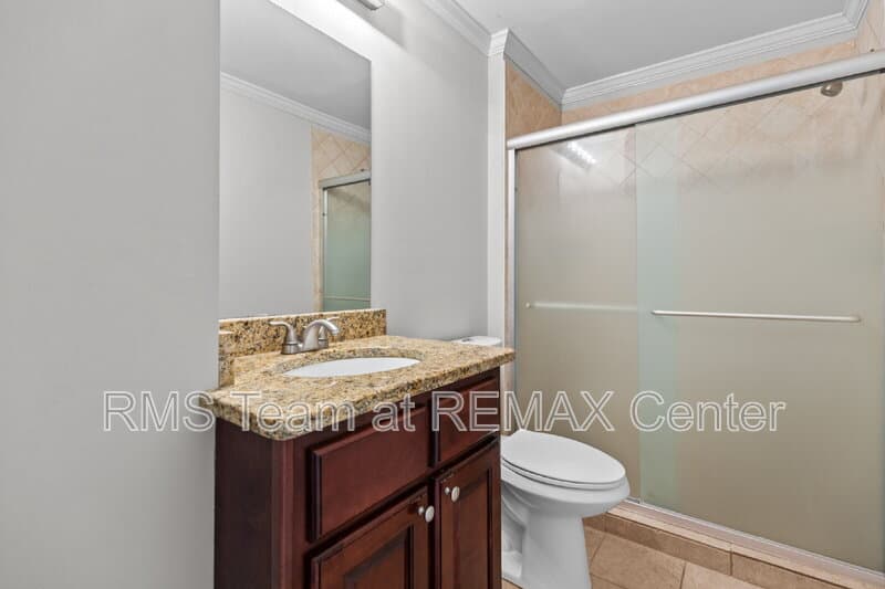Duluth House: 2315 Hiawassee Dr
