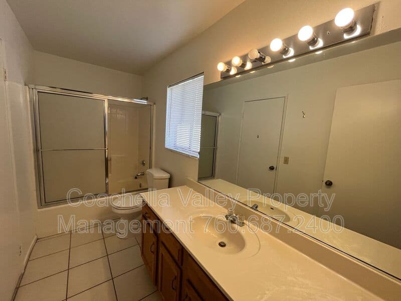 Cathedral City House: 28640 Landau Blvd