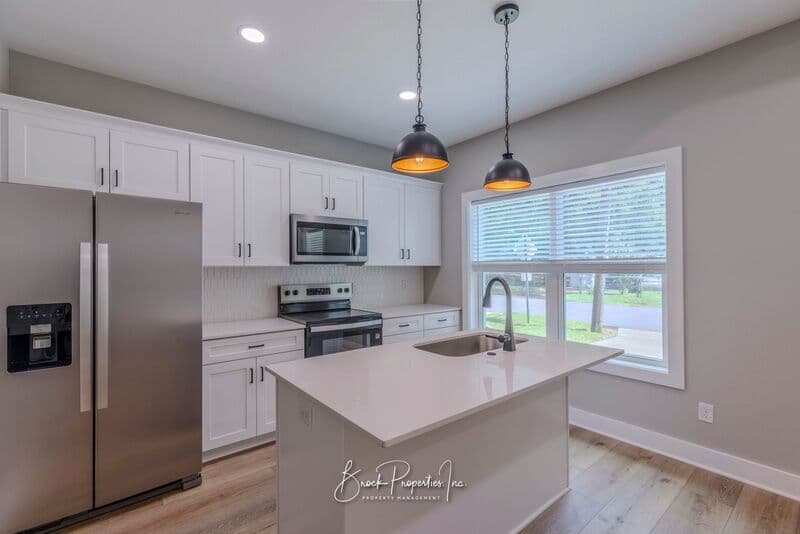 Pensacola House: 8391 Kipling St