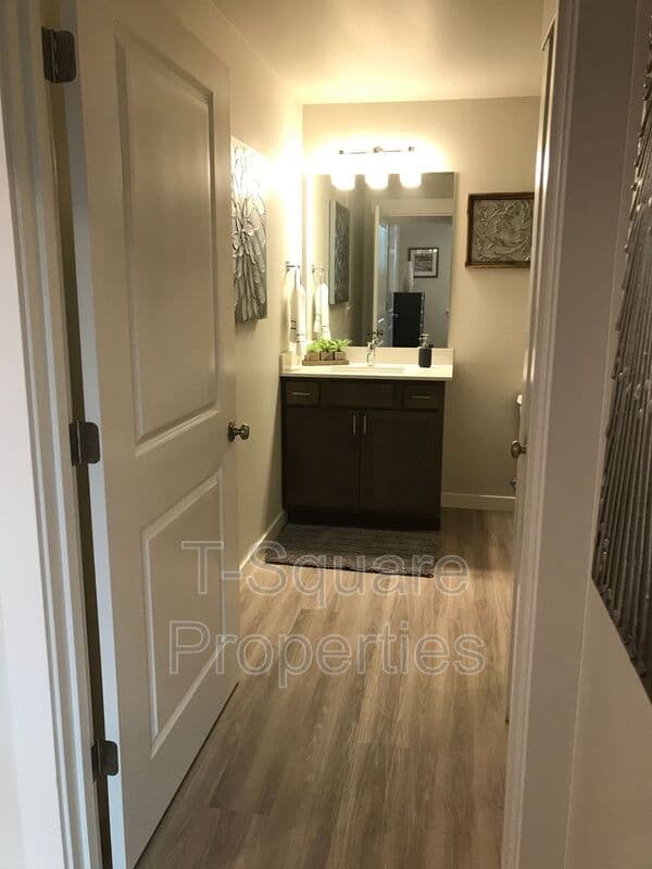 Mill Creek House: 4124 148th St SE