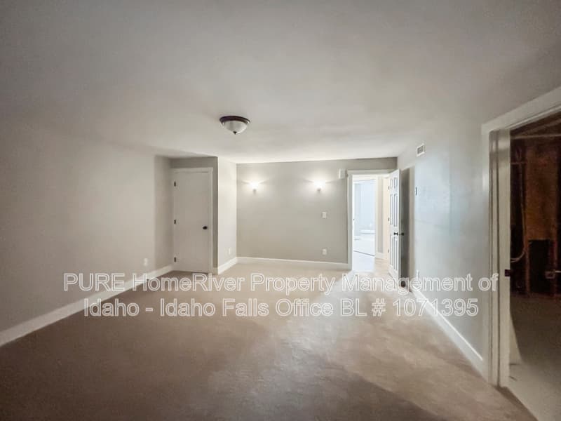 Ammon House: 1684 Wildwood Ln