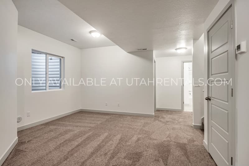 Lehi Townhome: 4442 W 2550 N