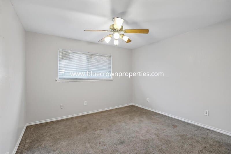 Plano Condo: 1806 Bristol Cv