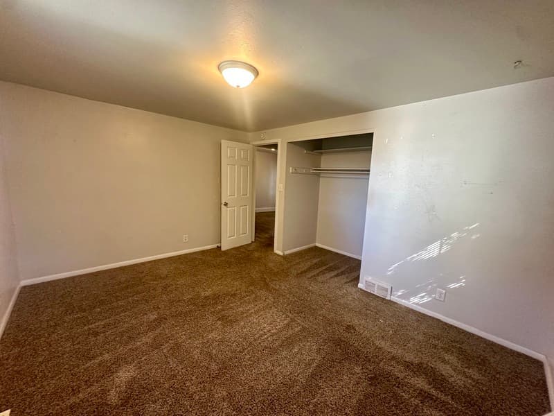 Cedar Rapids House: 1555 Park Ave SE