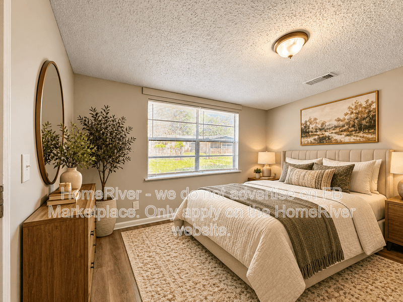 Jacksonville House: 4231 Sabine Dr