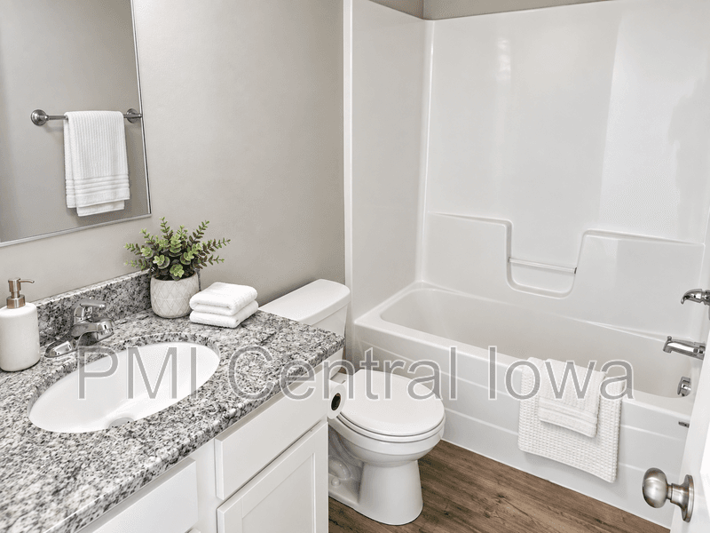 Grimes Townhome: 301 SE 11th St