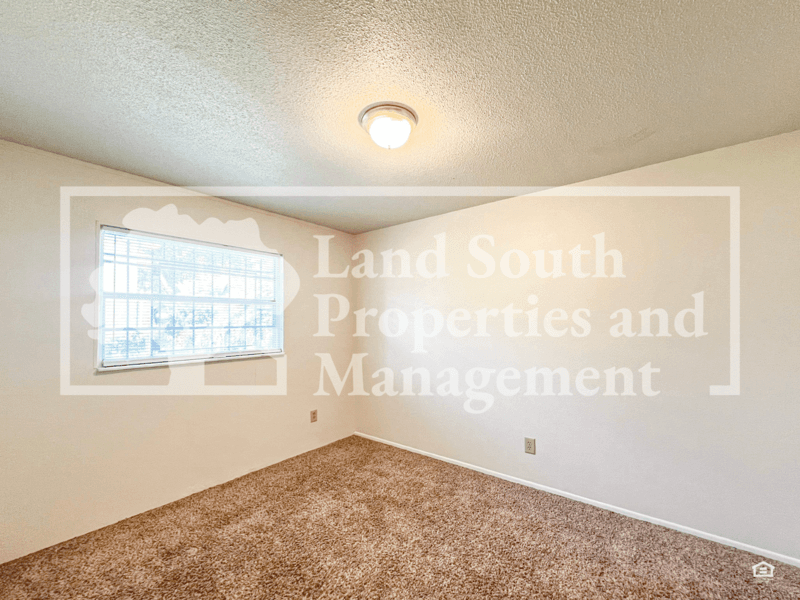 Lakeland House: 620 N. Lake Avenue