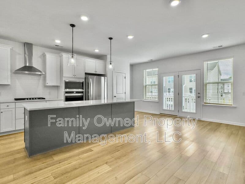 Moncks Corner House: 158 Yorkshire Drive