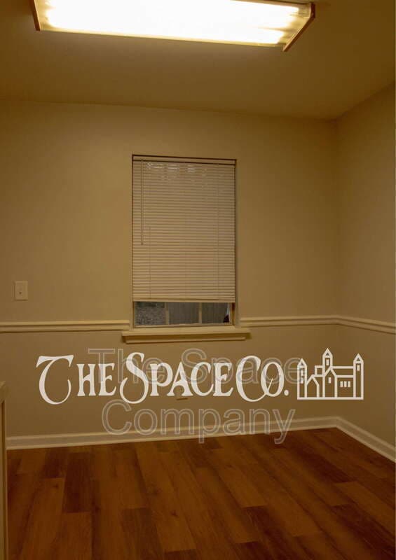 Summerville Townhome: 300 Crestview Drive
