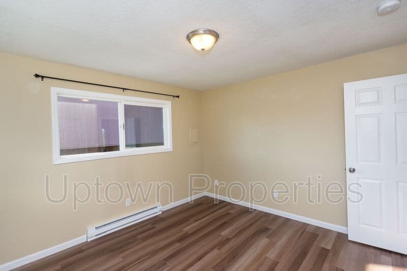 Portland House: 4633 SW Huber St