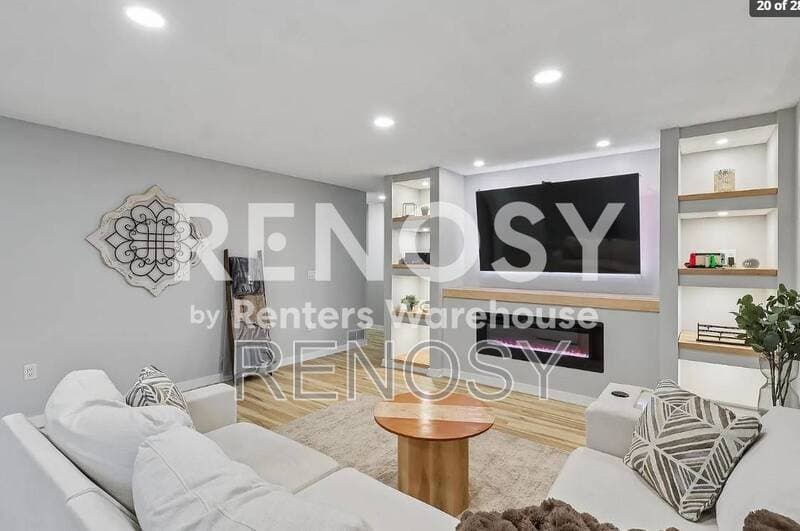 De Soto House: 1011 Polk St